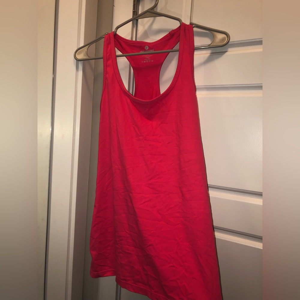 90 degree tank top